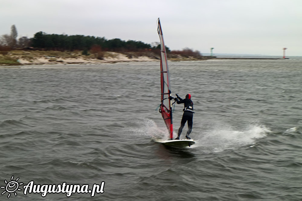 Zimny windsurfing, czyli 26-11-2016 w Jastarni na Po?wyspie Hel