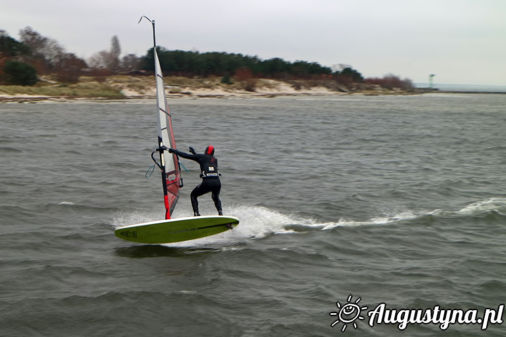 Zimny windsurfing, czyli 26-11-2016 w Jastarni na Po?wyspie Hel