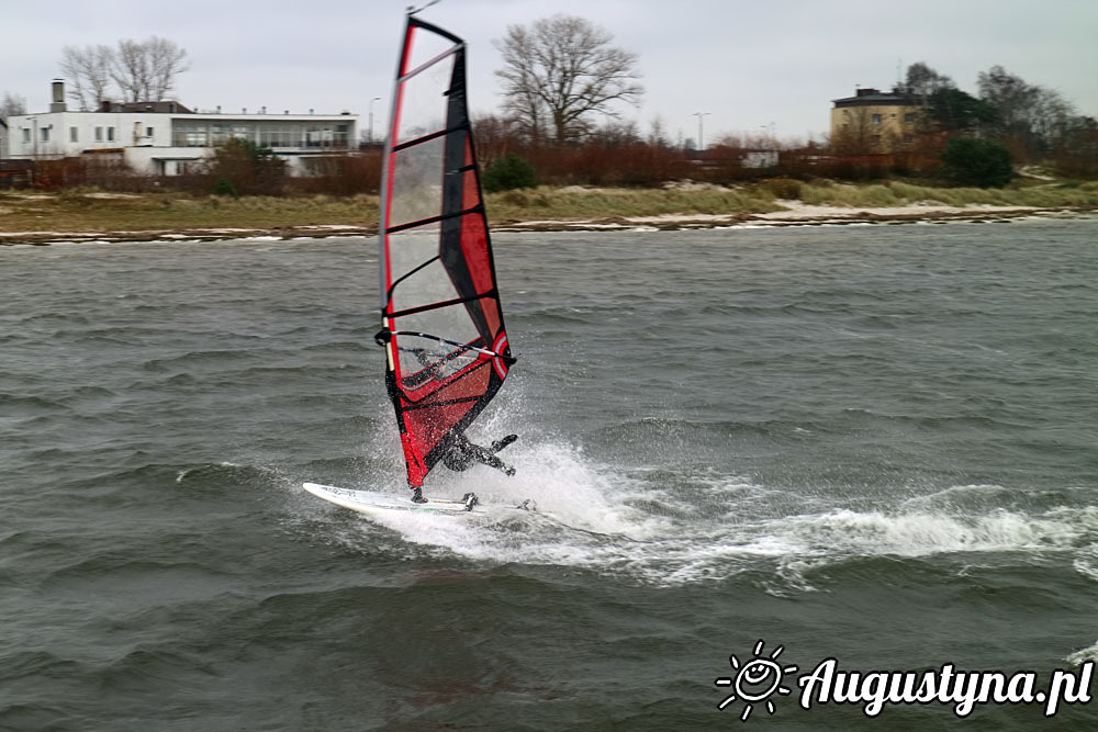 Zimny windsurfing, czyli 26-11-2016 w Jastarni na Po?wyspie Hel