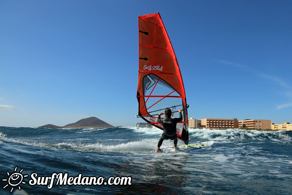  Front looping at El Cabezo in El Medano Tenerife 10-01-2017 Tenerife