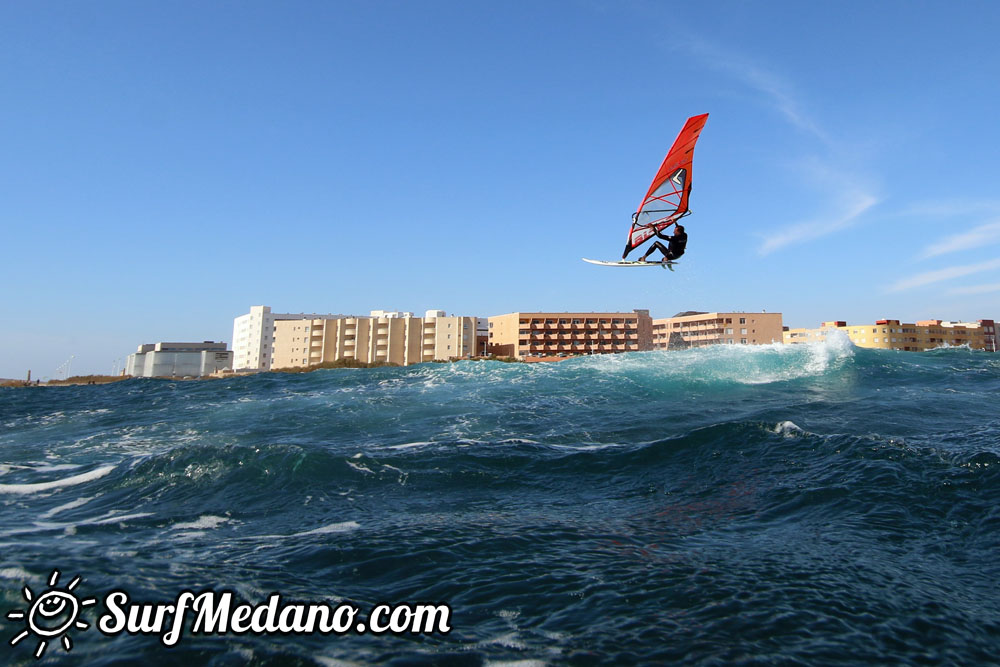  Front looping at El Cabezo in El Medano Tenerife 10-01-2017 Tenerife