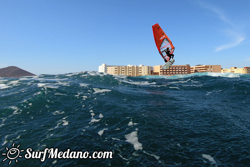  Front looping at El Cabezo in El Medano Tenerife 10-01-2017 Tenerife