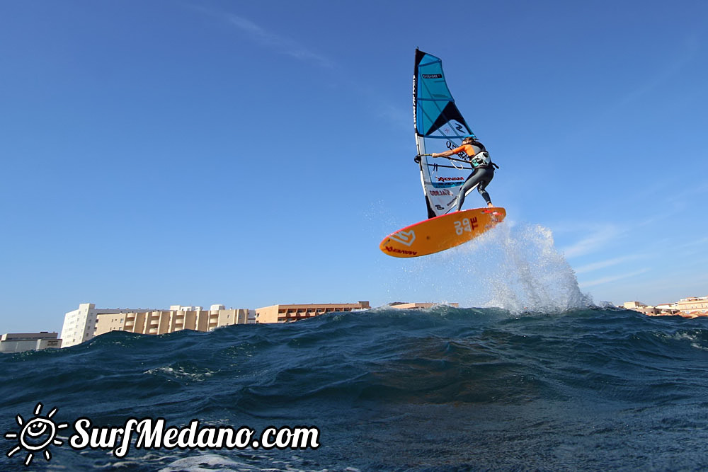  Front looping at El Cabezo in El Medano Tenerife 10-01-2017 Tenerife