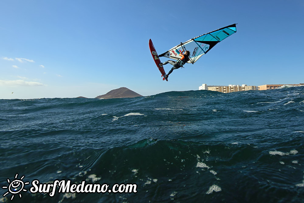  Front looping at El Cabezo in El Medano Tenerife 10-01-2017 Tenerife