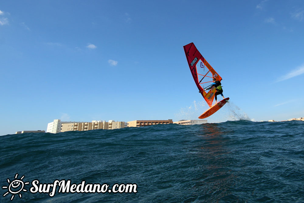  Front looping at El Cabezo in El Medano Tenerife 10-01-2017 Tenerife