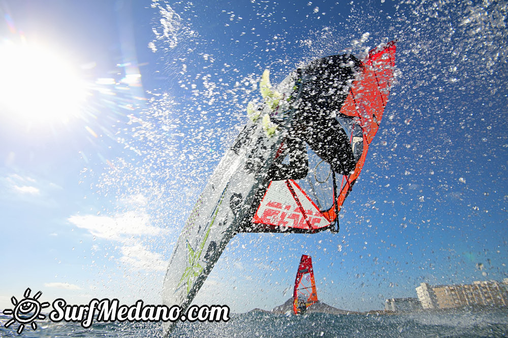  Front looping at El Cabezo in El Medano Tenerife 10-01-2017 Tenerife