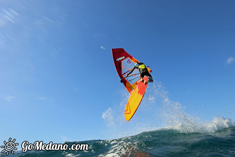  Front looping at El Cabezo in El Medano Tenerife 10-01-2017 Tenerife