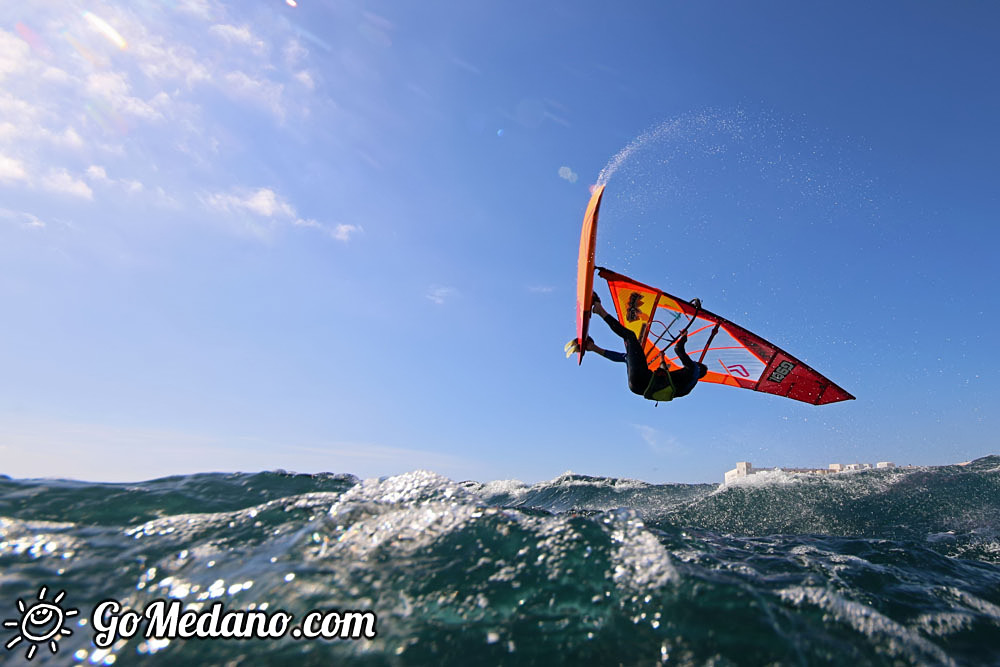  Front looping at El Cabezo in El Medano Tenerife 10-01-2017 Tenerife