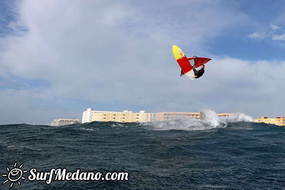  Early morning windsurfing at EL Cabezo in El Medano 06-03-2016 Tenerife